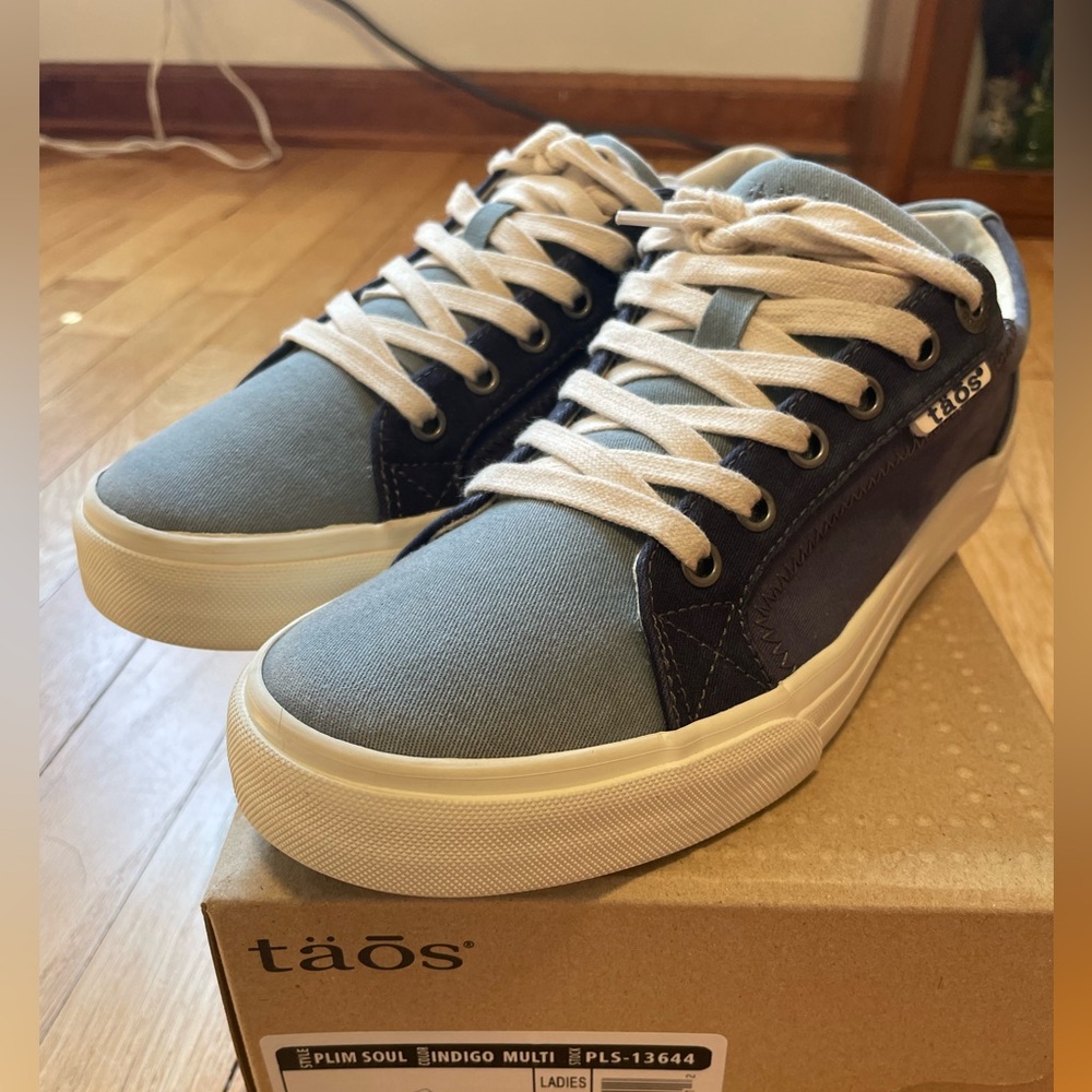 Taos Footwear Blue and Cream Sneakers - Picture 10 of 13